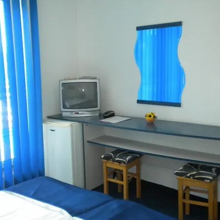 Vila Elodie Guest house Jupiter