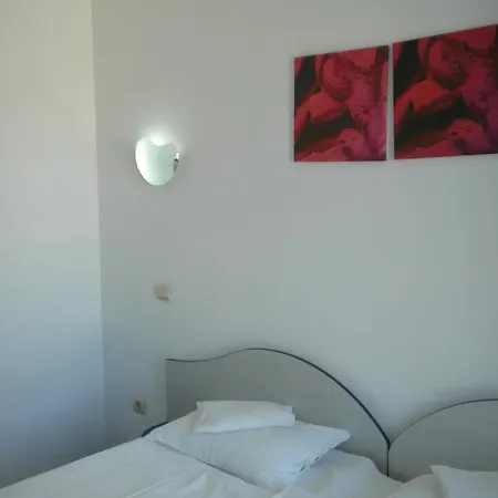 Vila Elodie Guest house